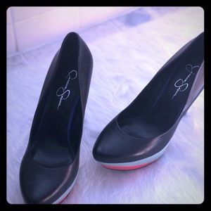 Jessica Simpson black pumps